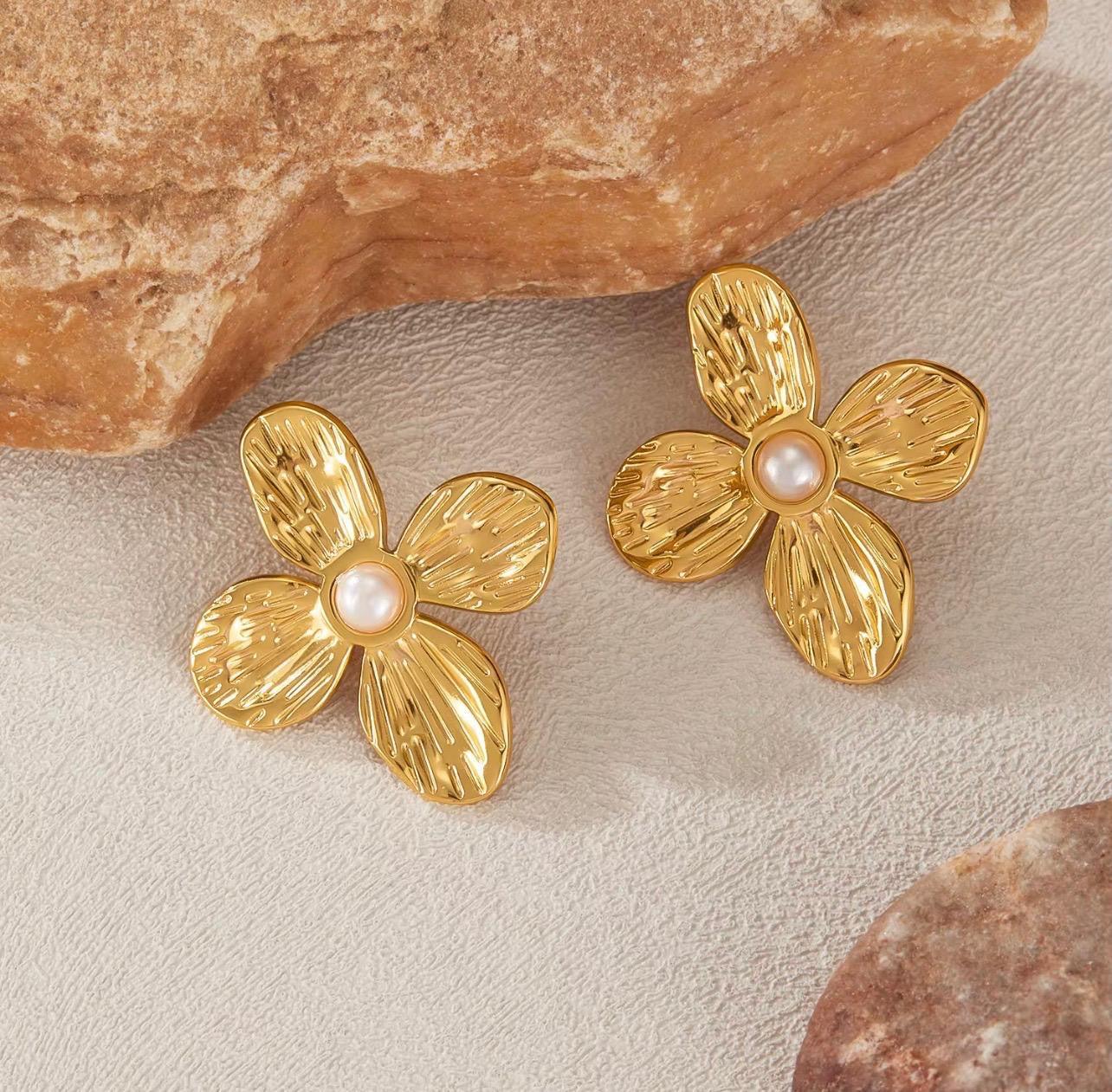 Boucles d’oreilles Puces Fleur de Perle